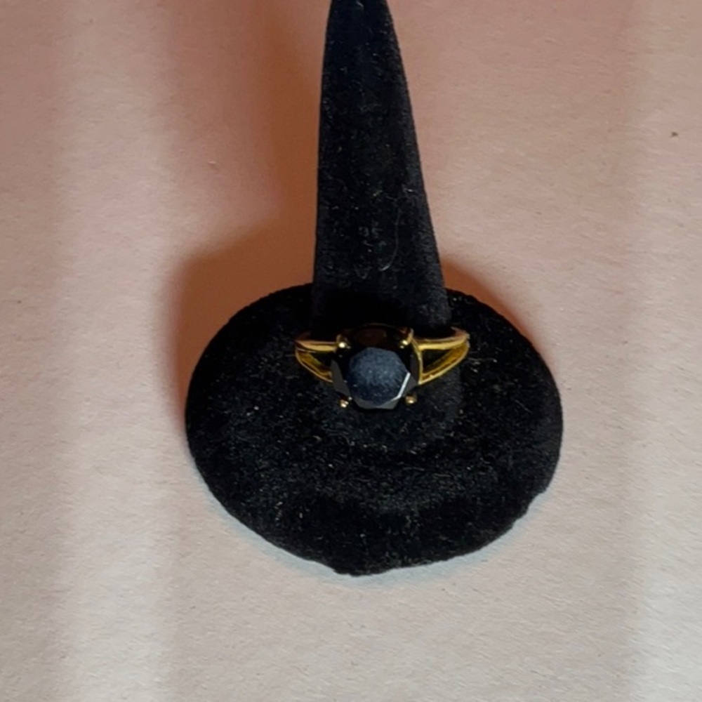 VINTAGE Nova Gold Over Sterling Silver and Onyx Ring